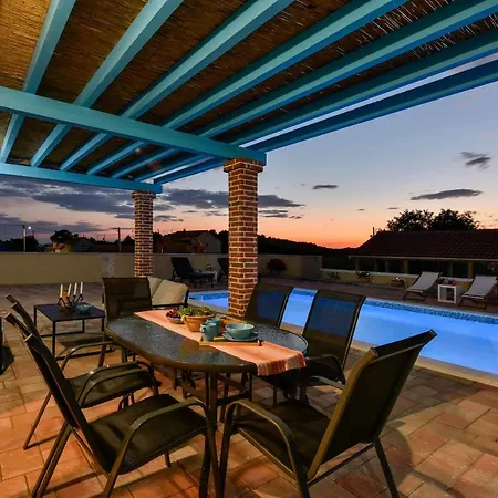 Jurenda Villa Sukošan