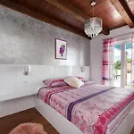 Jurenda Villa