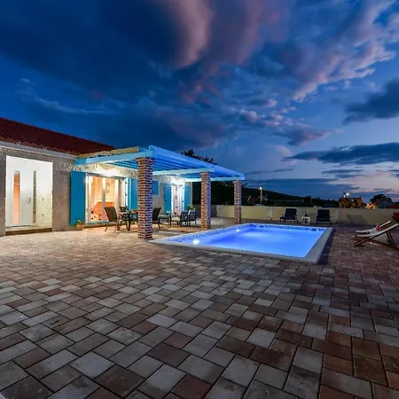 Jurenda Villa Sukošan