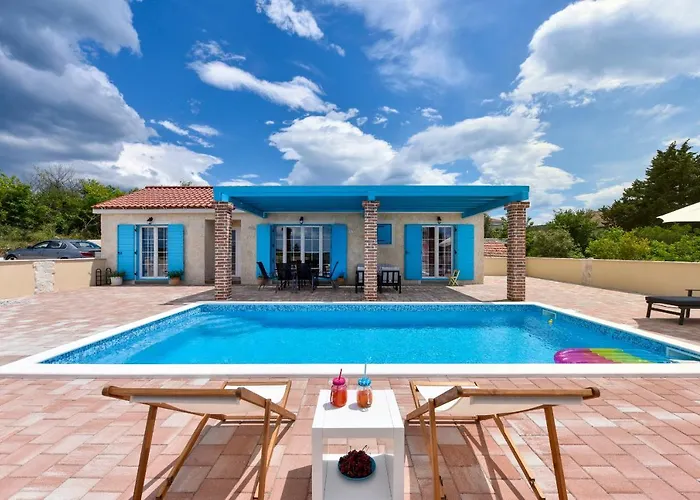 Вилла Jurenda *