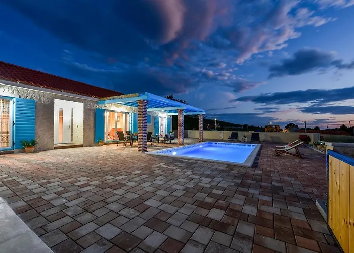 Jurenda Вилла Сукошан